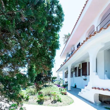 Spazioso Al Mare Con Giardino Hébergement de vacances