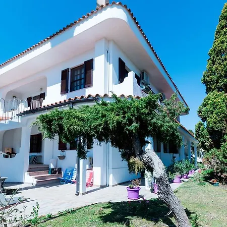 Spazioso Al Mare Con Giardino