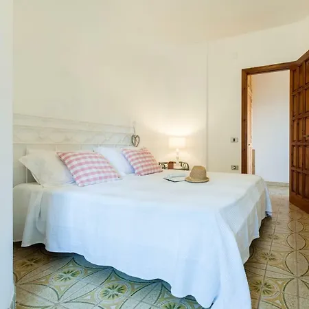 Spazioso Al Mare Con Giardino Hébergement de vacances *