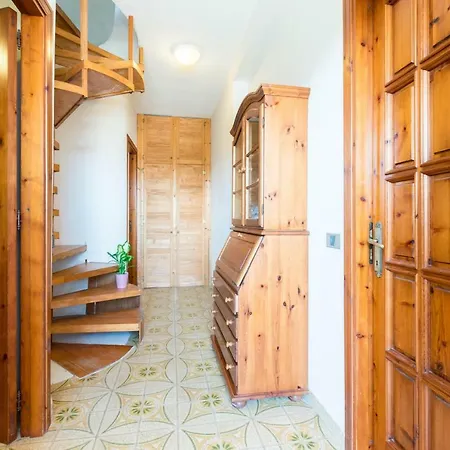 Holiday home Spazioso Al Mare Con Giardino T0520